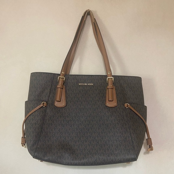 Michael Kors Voyager Tote Bag in brown/gold w/ multiple interior compartment GUC - Picture 1 of 8